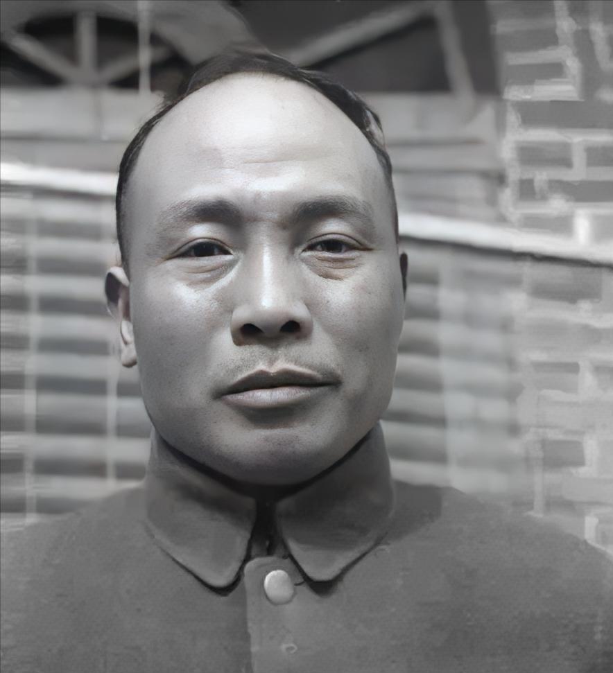 陈长捷出狱后，傅作义在北京西单鸿宾楼请他吃饭，陈长捷姗姗来迟，见到傅作义，当即阴