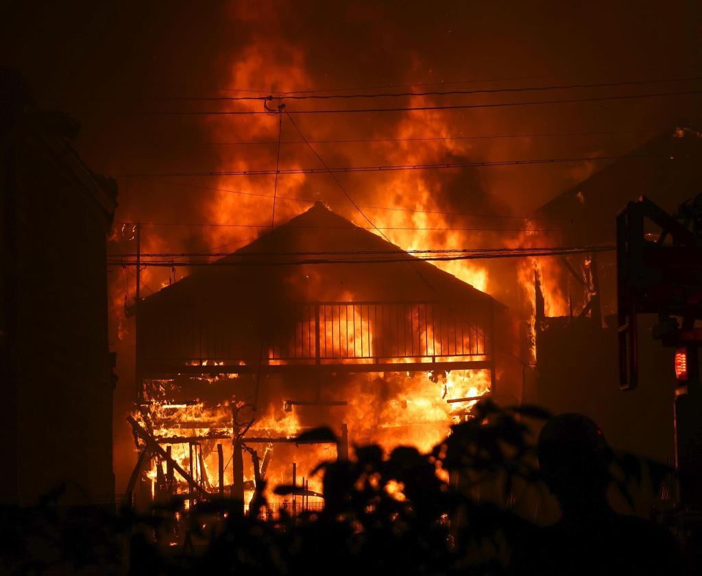 日本，浓烟滚滚！完全没料到，日本，又出事了！这次，不是天灾，而是人祸。