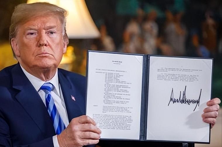 绷不住了！特朗普下令新航母改回蒸汽弹射，结果厂家已倒闭20年。2026年8月1