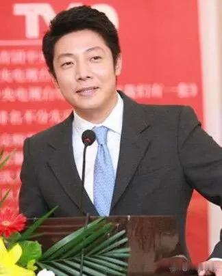 主持人曾采访，撒贝宁，问在北大学校属于什么样的人物？他说，实话实说，我在北大，属