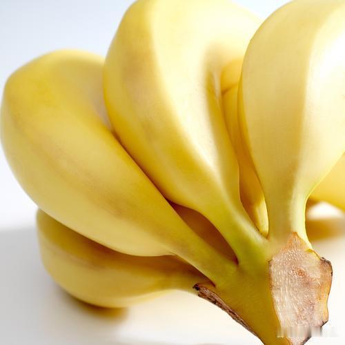 香蕉有那么大的威力？全运会女排决赛阶段的三场比赛中，福建女排主攻庄宇珊在比赛间隙