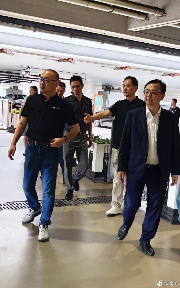 地平线或将携手比亚迪地平线大概率是要和比亚迪联手憋大招了。刚看到最新的行业数据，