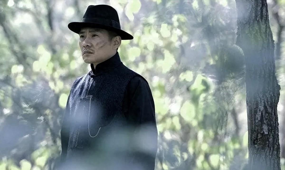 解放前一名侦查员临刑前，房东送去断头饭时小声叮嘱：这饭可要仔细吃！1938年深
