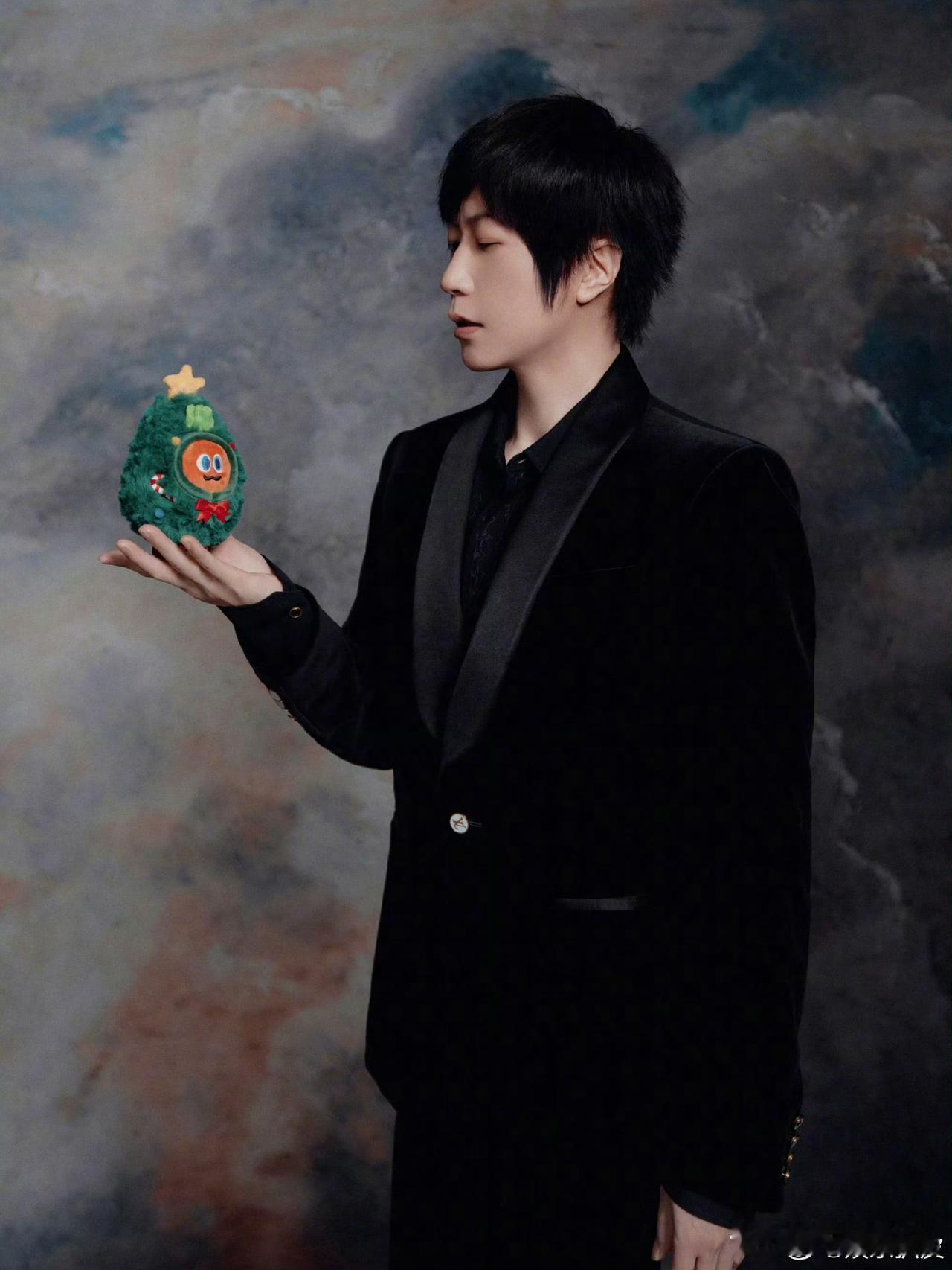 今天最伤心的人就是阿信不是朱孝天说他的歌难听也不是朱孝天说他公司和黄牛的问题