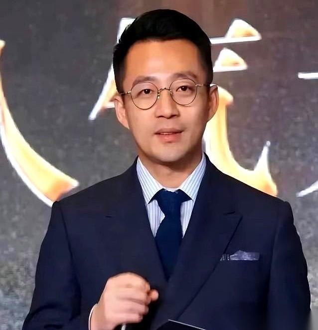 说不去孙子的满月宴。就这一句话，张兰把所有人的脸都扇了一遍。一个为了孙子能连