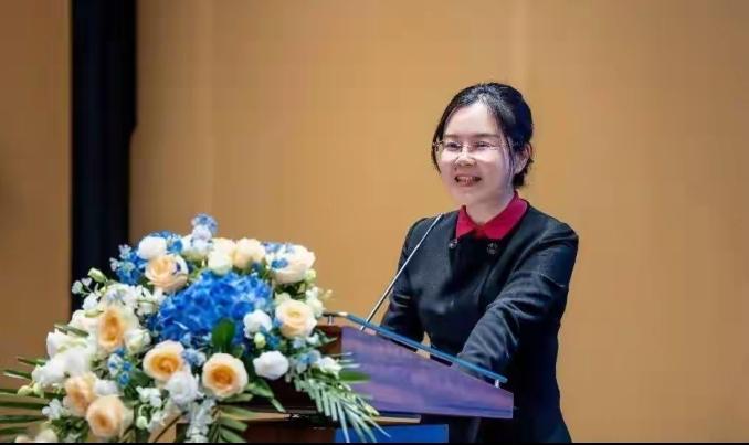 怪不得比亚迪财务总监周亚琳年薪可以突破千万，她一毕业就进了比亚迪，从基层财务核算
