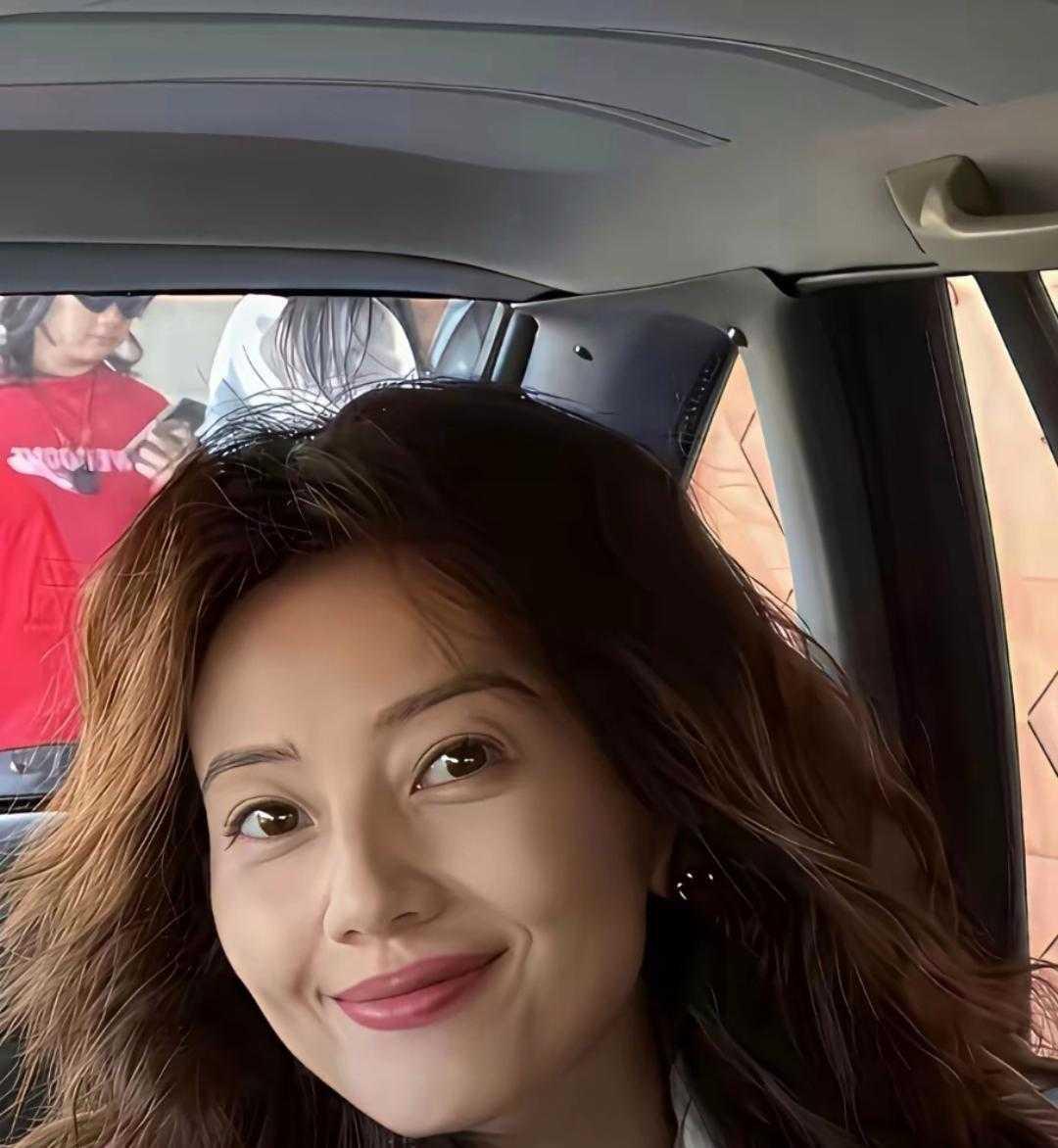 这才是高圆圆最真实的样子，没啥滤镜修饰