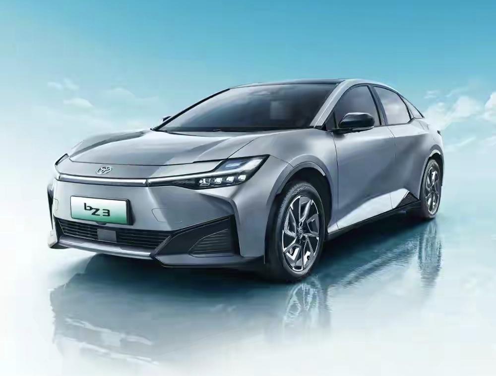 11🌙丰田品质B级纯电家轿9.38万当一汽丰田B级纯电轿车价格下探至9万级，