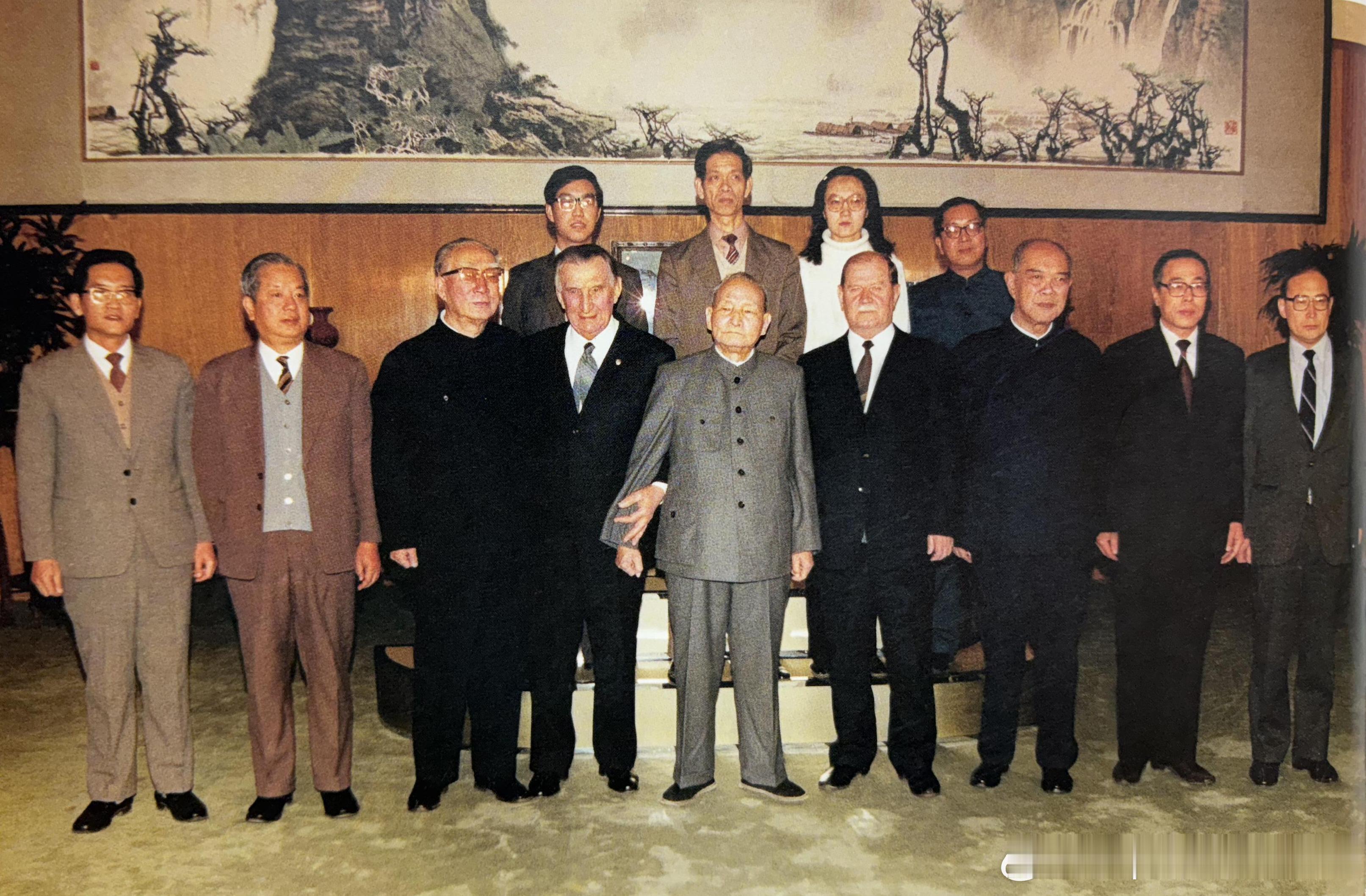 1984年12月中共中央政治局常委陈云会见来访的苏联部长会议第一副主席阿尔希波夫
