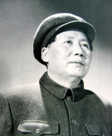 1975年，已经82岁高龄的毛主席突然问身边的人:“功德林里，还有国民党战犯吗?