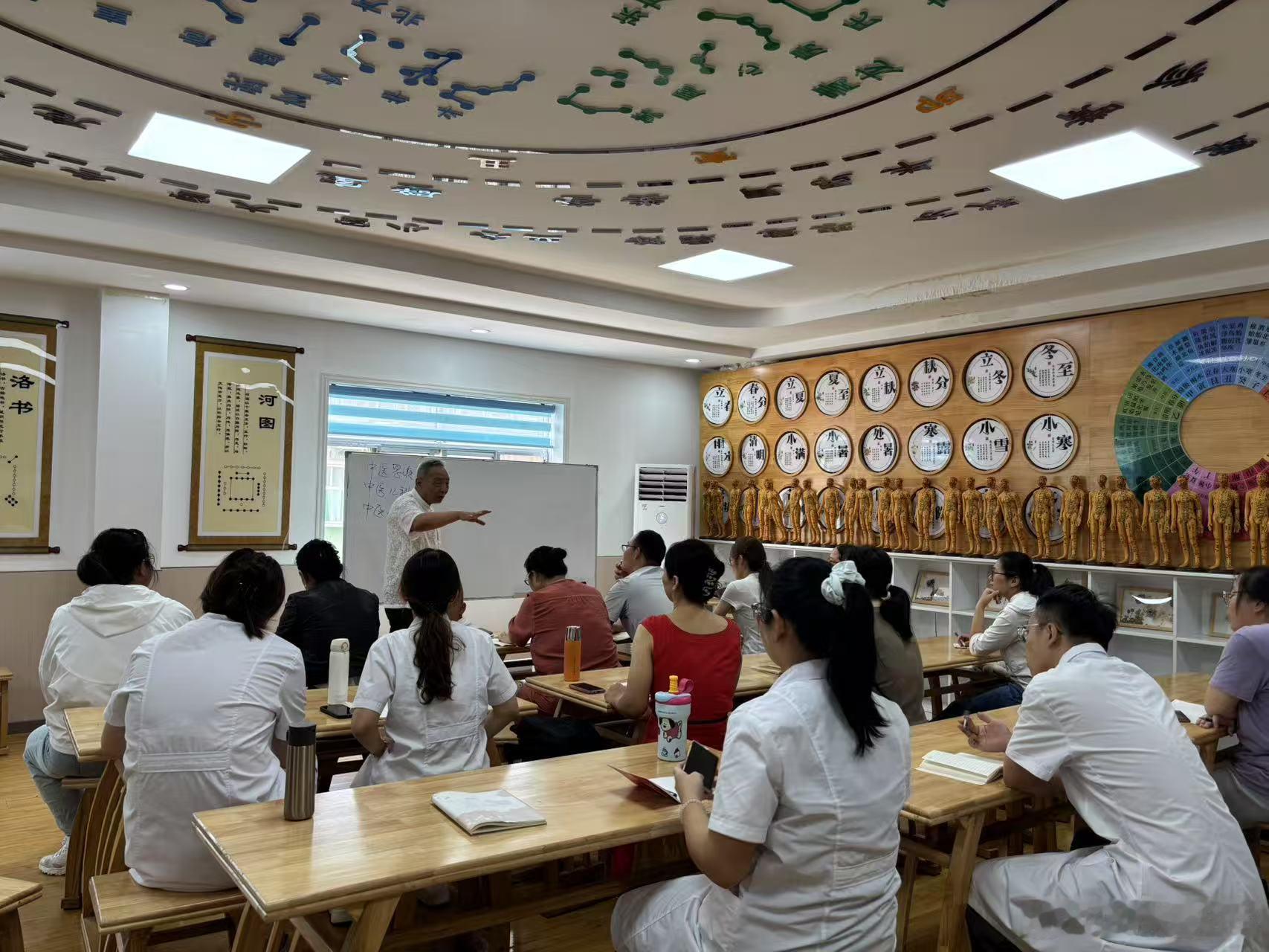 中医儿科常用十个处方中医儿科常用处方汇编1.银翘散组成：金银花6g、连翘6g