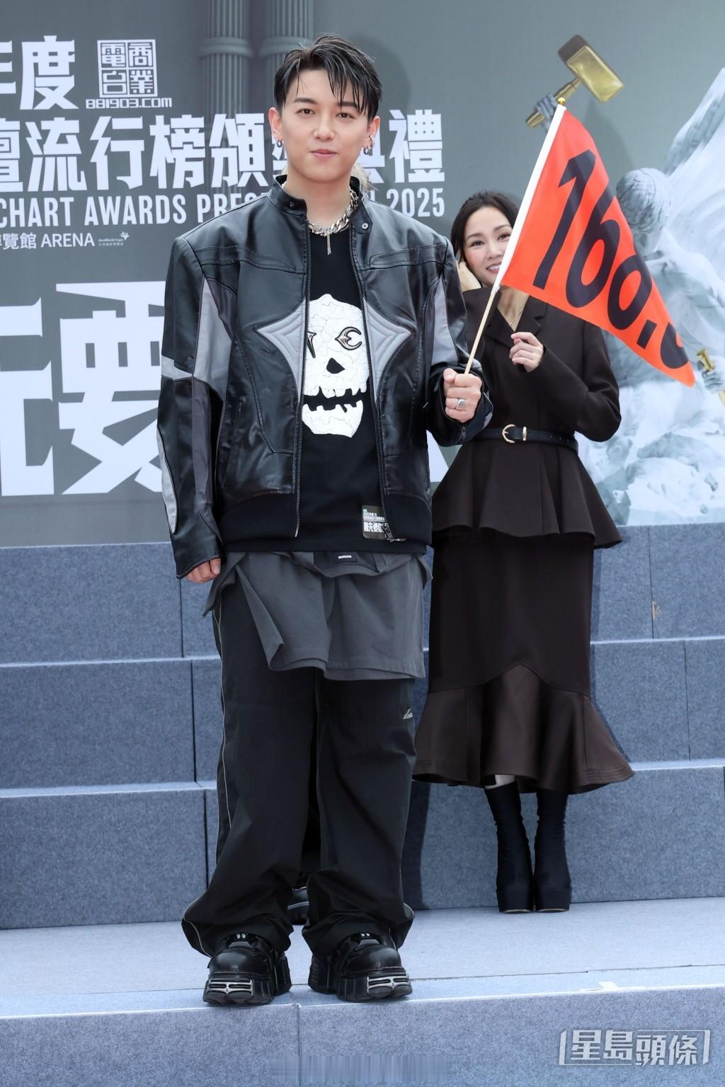 MC直认MIRROR缺席叱咤令场面冷清睽违五年争“我最喜爱”对手始终是自己