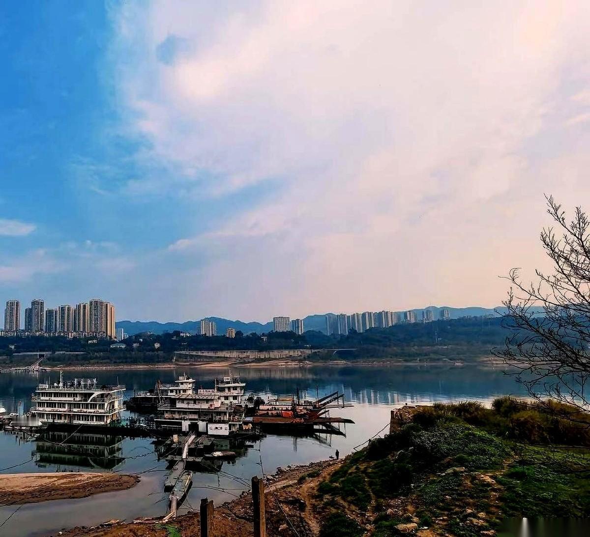 五个打一个。还不一定能赢。这话是我爷爷说的，一个正儿八经的老八路。他说的是1