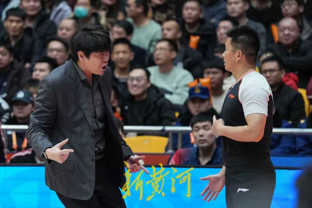 山东男篮对宁波队保持全胜, 高诗岩和王证表现惊艳