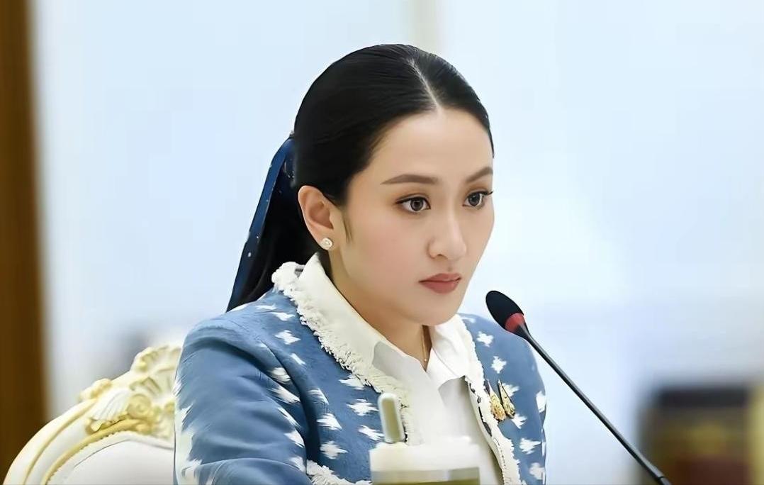 早就说过，泰国国王会因为自己没有保留住佩通坦而后悔！ 8月29日，泰国宪法法
