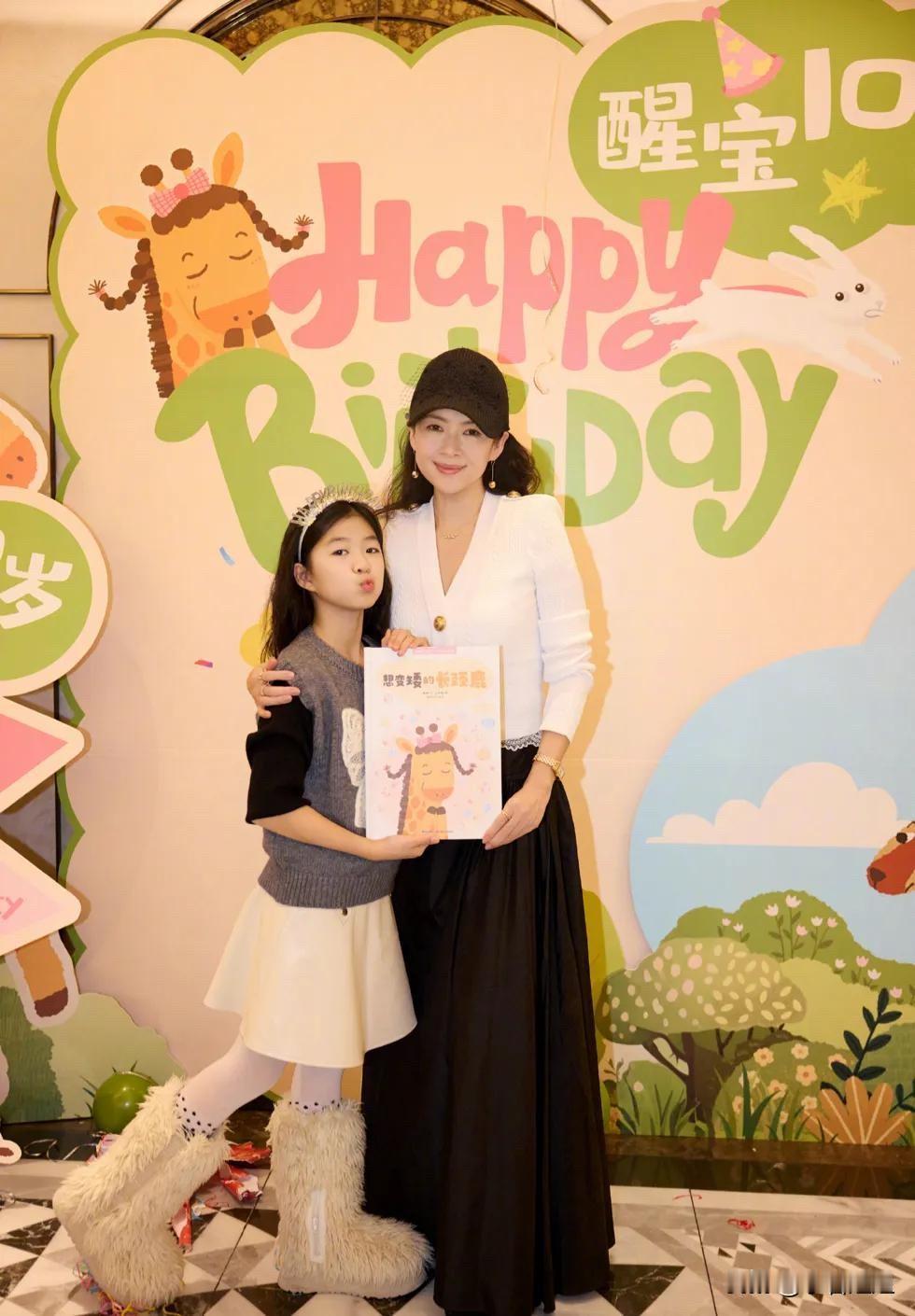 说实话我觉得章子怡最骄傲的不是拿过多少国际大奖，也不是嫁得多好，而是