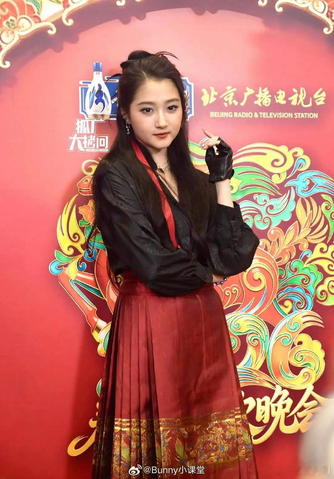 关晓彤对自己差点吧