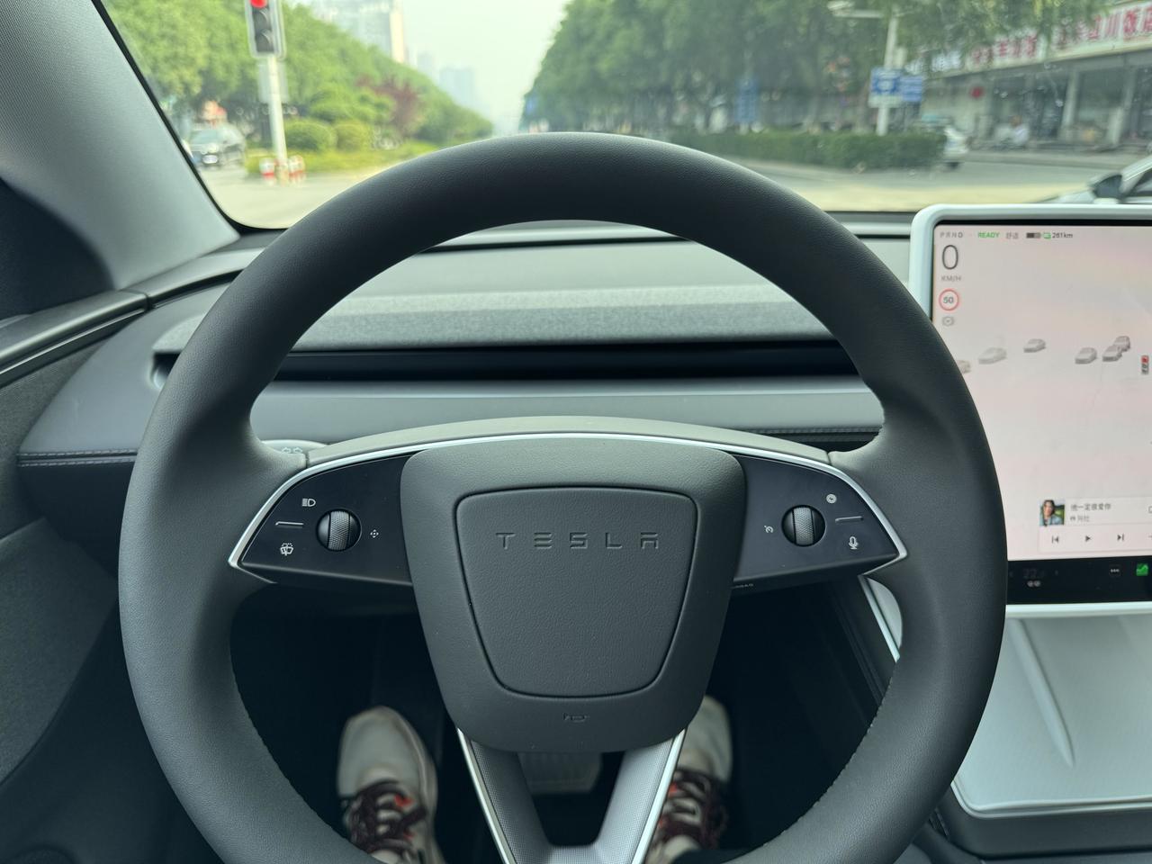 月收入多少可以入手特斯拉ModelY？买ModelY，车价只是首付！算不