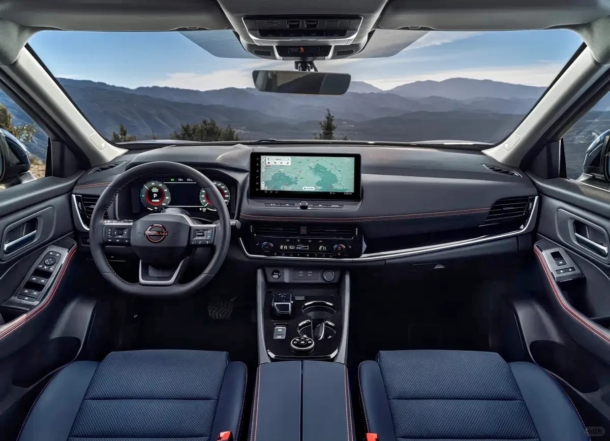 车市观察日产奇骏：你们爱买不买，我自岿然不动。被三缸毁掉的一台车，相比RAV4