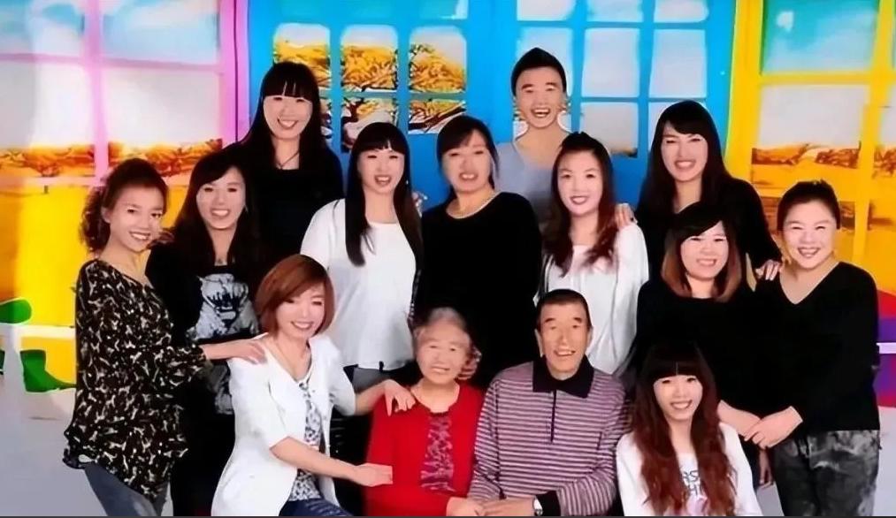 山西一对夫妻，生了11胎全是女儿，丈夫眼看妻子生不出儿子，无奈决定放弃，谁料，1