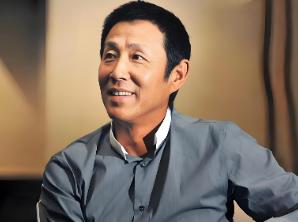 陈道明说：“生理上能把男人喂饱的女人，是好女人；饭桌上能让男人吃好的女人，是好女