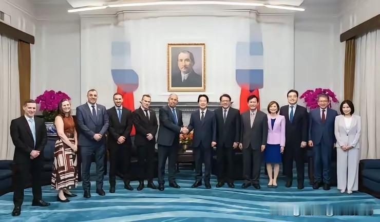 捷克参议长再次窜台:2026年6月1日，捷克参议长维斯特奇尔率40人的议员团再