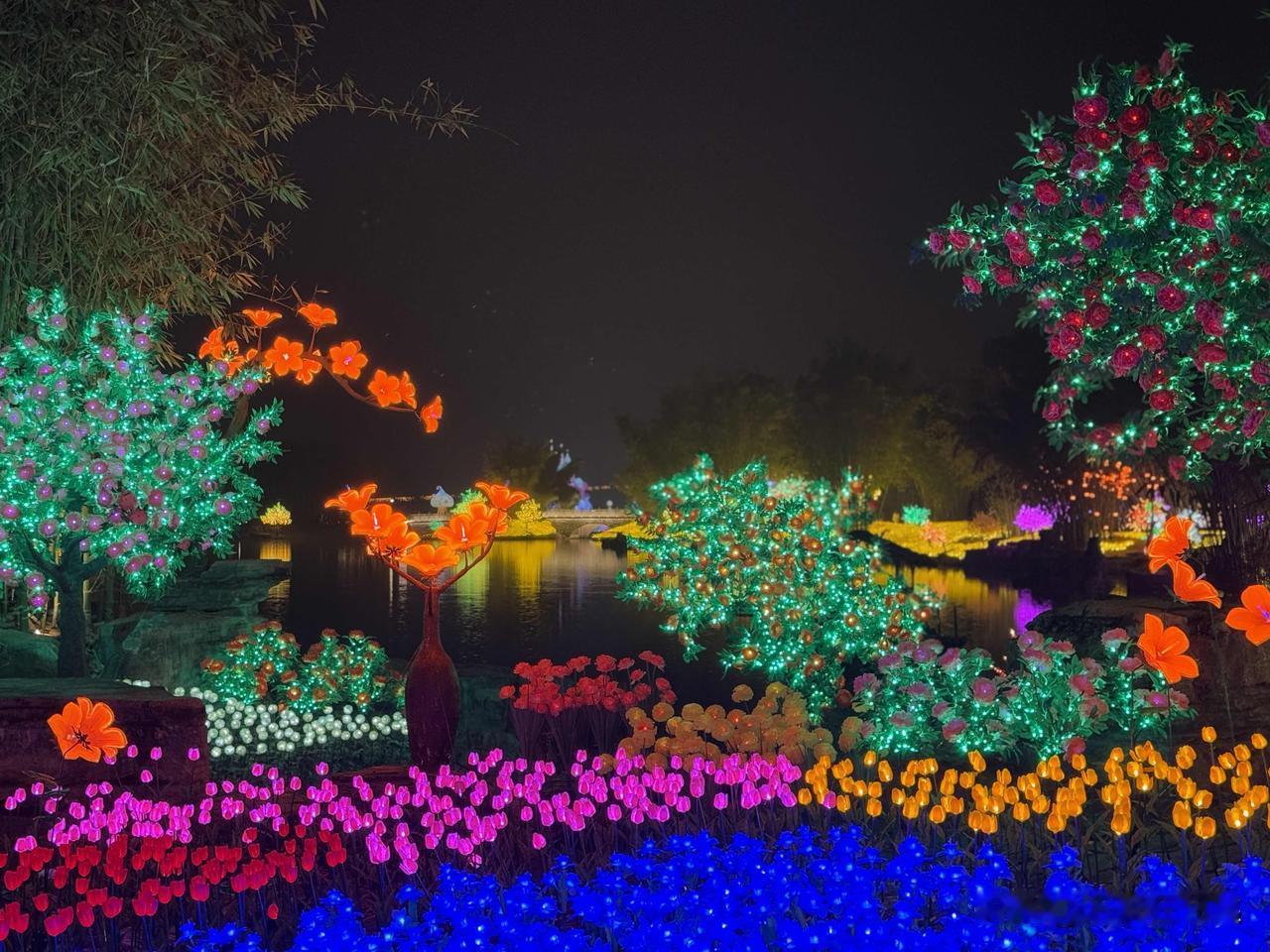 我2月9号回国，2月26号返程，一共待了17天。这段时间每天都跟越南女友视频，