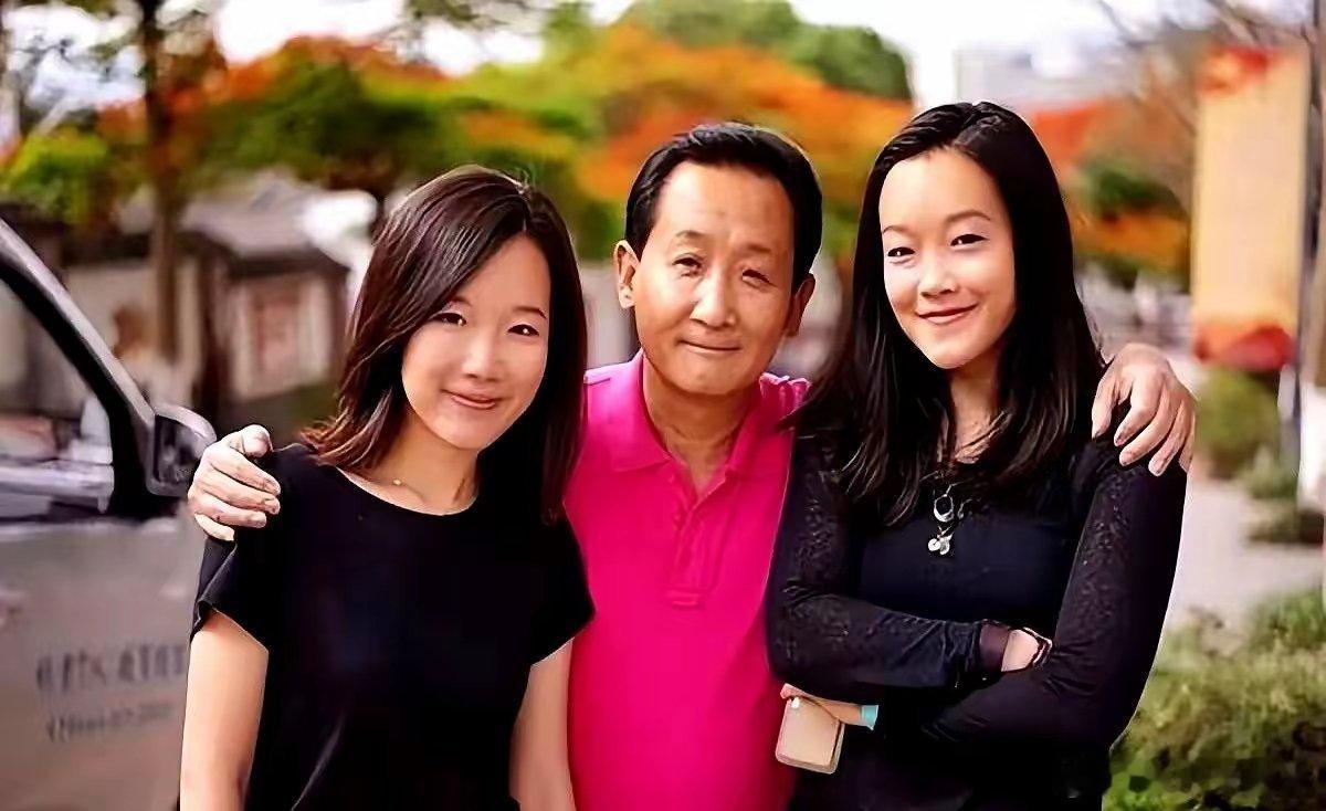 梁天，活得是真通透。儿子刚拿到北大录取通知书，他扭头就跟老婆办了离婚。外人看着唏