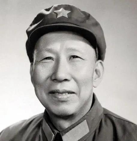 1943年，15个鬼子躲在窑洞里负隅顽抗，八路军政委多次劝降无果，最后心一横，直
