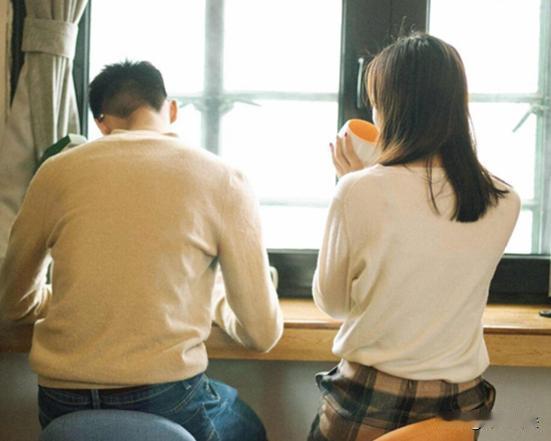 山东潍坊，臧某和邵某，经人介绍认识半个月就恋爱同居，期间按习俗办了婚礼，却没领证