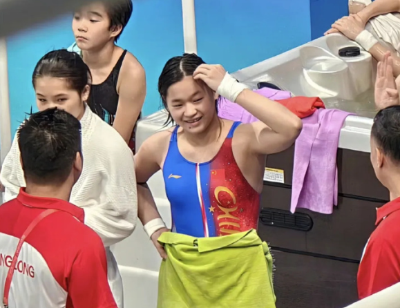 全红婵双人十米台获第五赛后采访中她称辜负了队友：“我还是不够努力，尽力就好，不