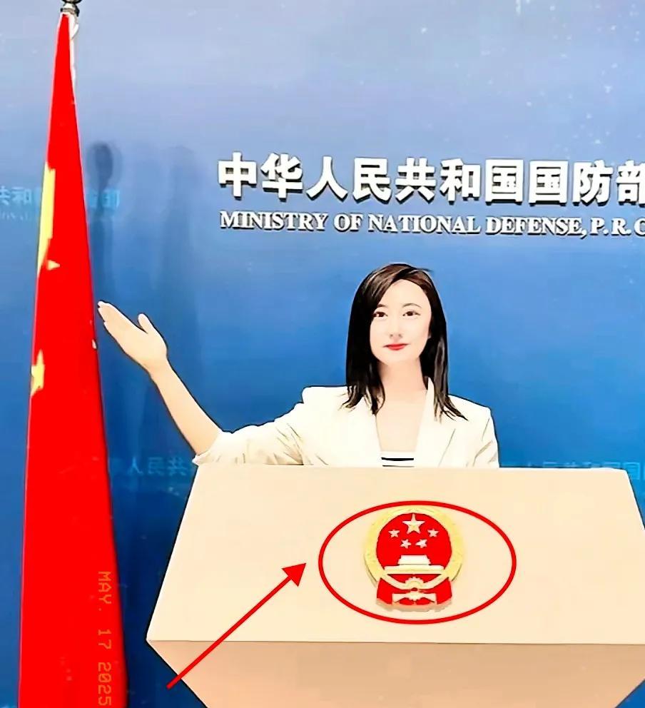 你知道吗？在国防部，有这样一群美丽又坚毅的发言人，她们用智慧和勇气，为国家发