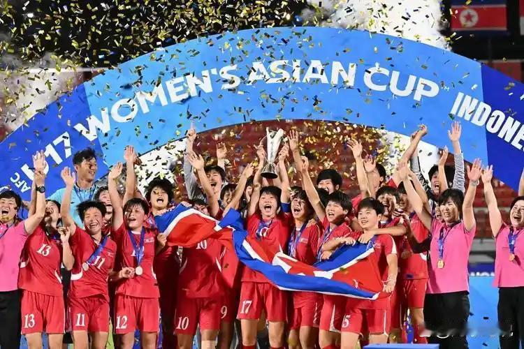 朝鲜女足压根不按剧本走！U20女足世界杯八分之一决赛，上届冠亚军竟提前相遇。朝鲜