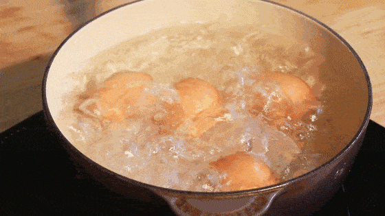 每天一个鸡蛋有助健康【营养专家说鸡蛋是全营养食物】有研究将鸡蛋称作“世界上最营