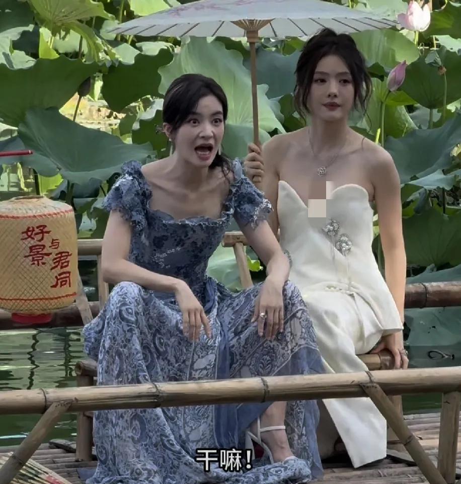 李晟穿着裙子，大马金刀的岔开腿坐，被围观的人提醒不要这样坐，李晟立刻沉着脸回怼：