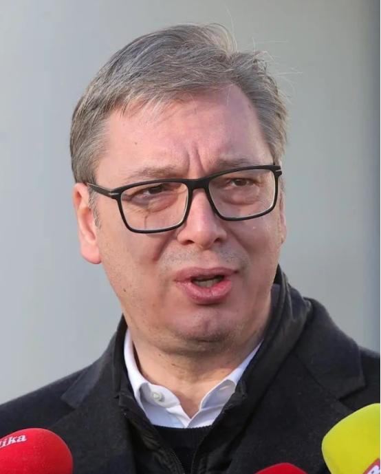 塞尔维亚总统武契奇，扔了一句实话。他说，第三次世界大战，可能已经没人能拦得住了。