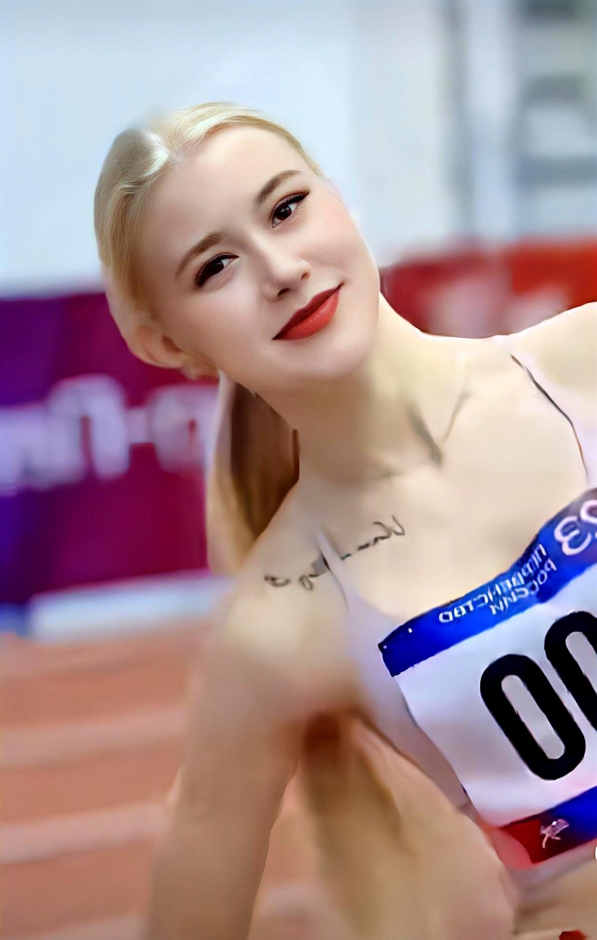 谁懂啊！俄罗斯这跳高女神直接把“健美感”焊死在我审美点上了！现在网上吵翻了—