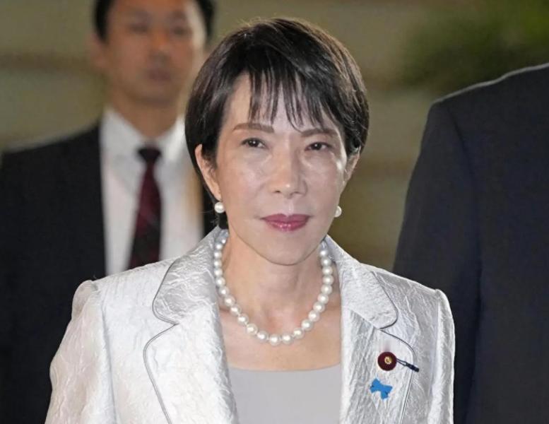 快报！快报日本突然宣布了11月18日，日本股市崩了，早盘日经225指数直