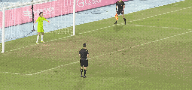 昨天湖北男足点球击败广东，今晚湖北女足点球击败广东，但是相比昨晚，今晚的点球大战