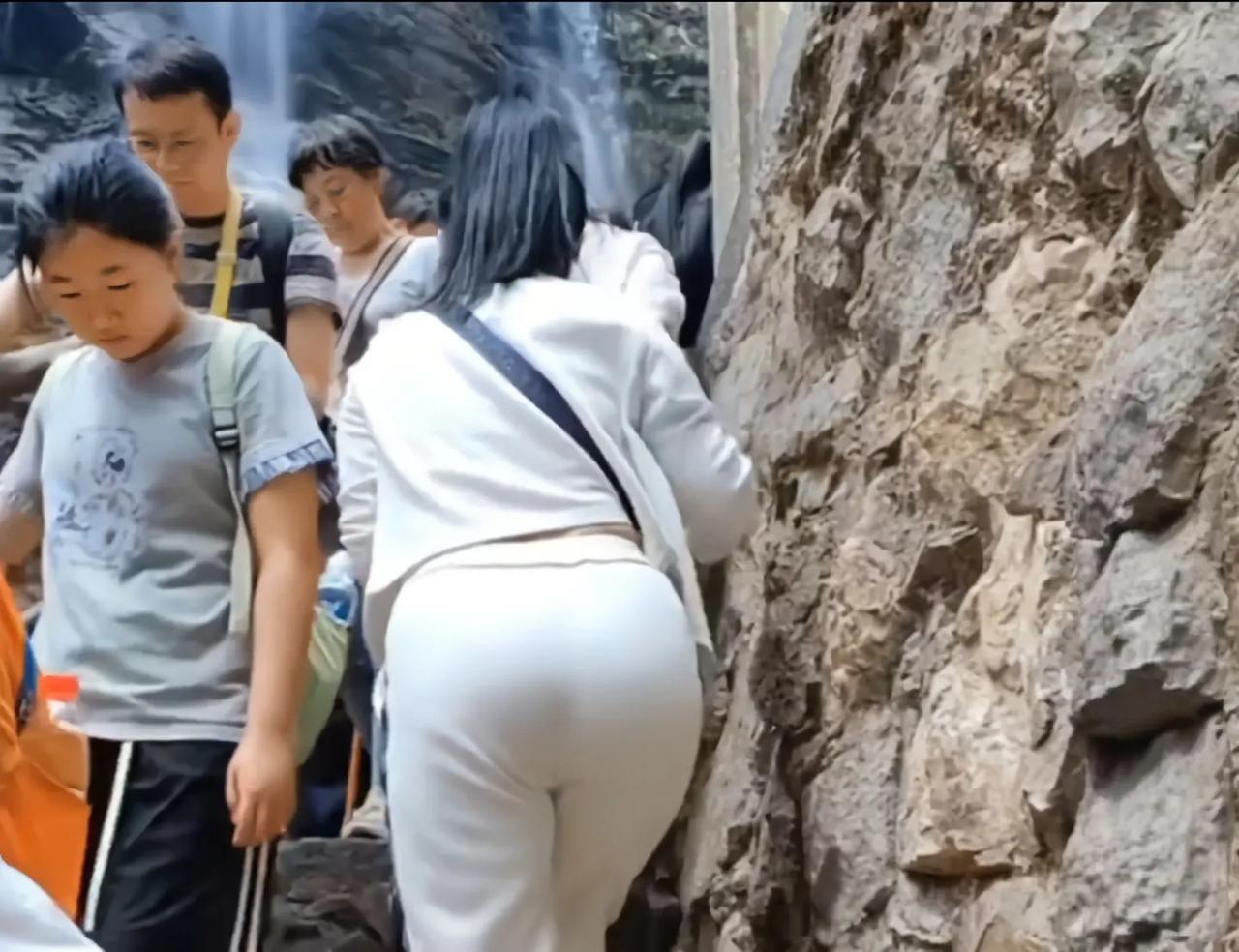 周末和领导来爬山，需要注意什么？