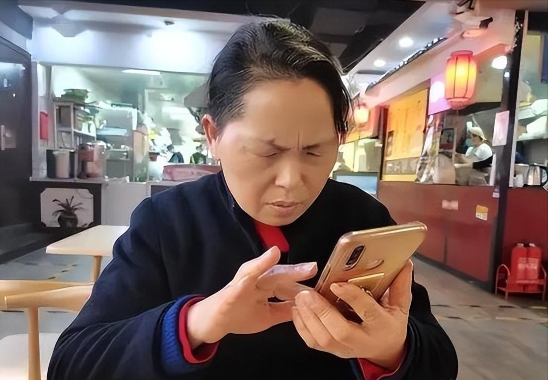 无征兆挂断电话如今，无征兆挂断电话的现象极为常见。许多人接到陌生