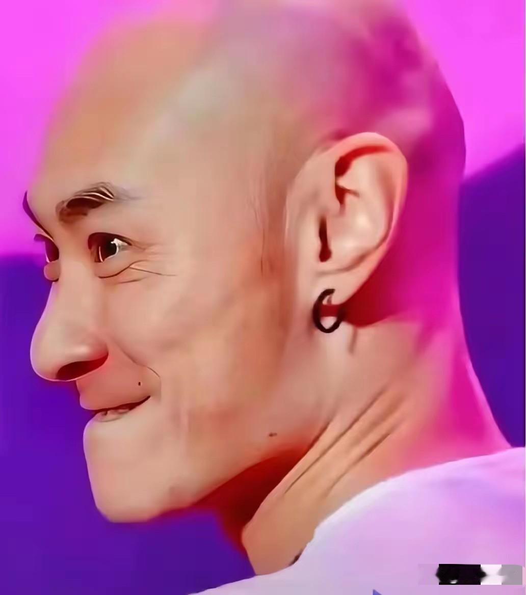 好家伙，叶松源还上过春晚。这个十分反常的是，到目前为止，他的籍贯，我们不知道，出