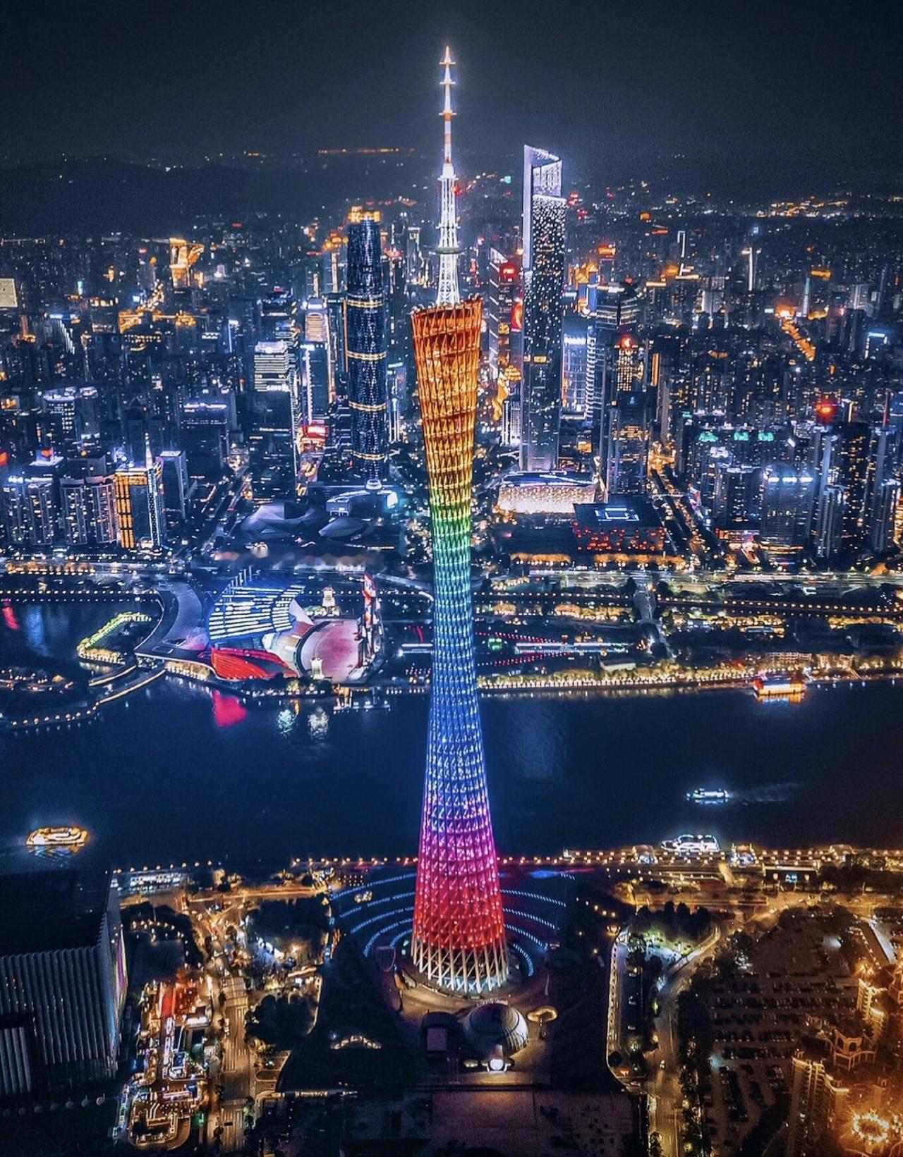 真心劝所有第一次来广州的游客，千万别白天专程打卡广州塔，大概率会满心失望、草草收