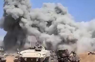 【乌在乌东激战中完全落败，大批乌军主动向俄军投降，泽连斯基迎来黑暗时刻】自1