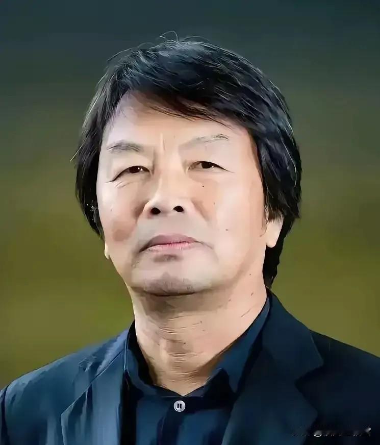 刘震云说：“提拔的，都是溜须拍马的；表扬的，都是指鹿为马的；重用的，都是害群之马