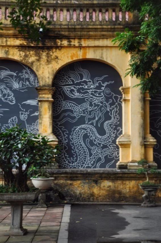 一位越南教授曾经说：虽然我不喜欢中国，但也不得不承认，中国是黄种人里唯一敢和白种