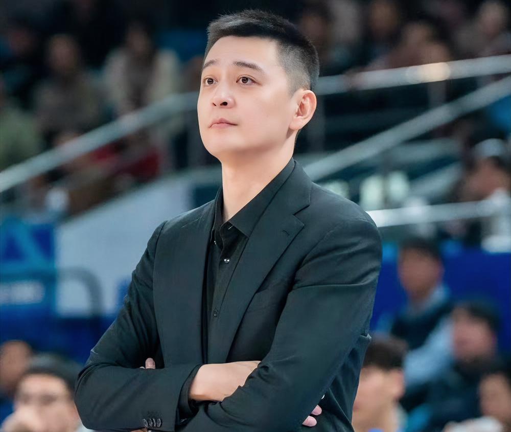 赵继伟：杨指导，你是不是该退了？？？杨鸣：你的意思是老叔留下的红利吃完啦？？