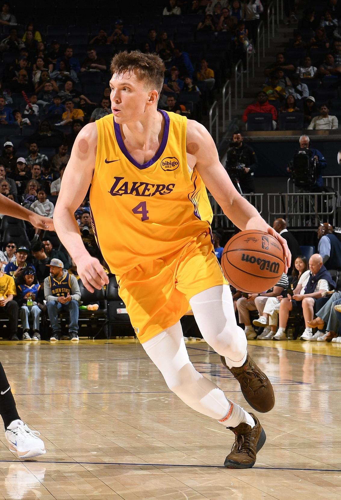 湖人终于不用死艹詹眉了?最近两场,拉拉维亚11中10轰27分,三分5场飙到4