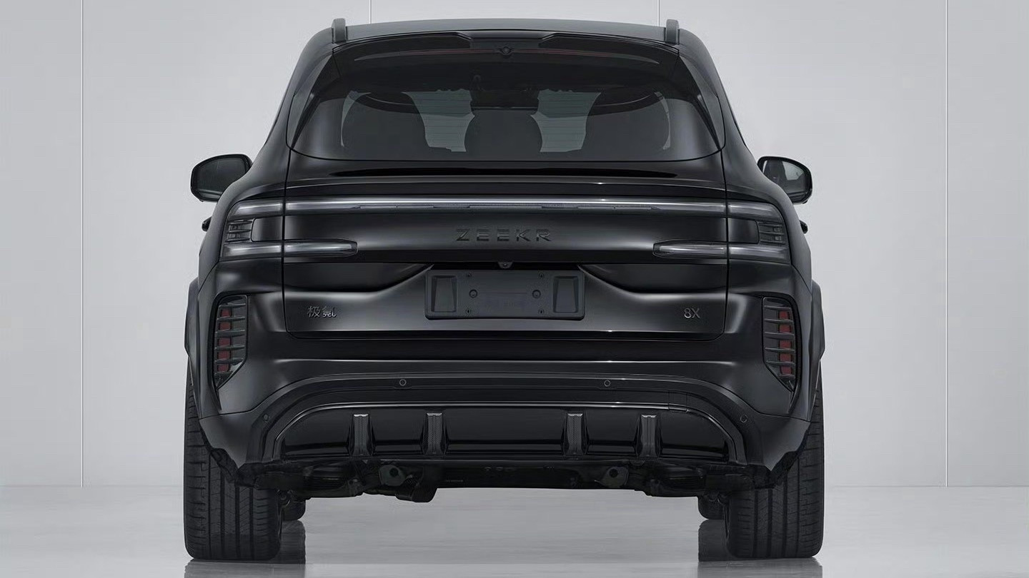 是的，极氪8x有315宽的轮胎！太tm性感了我会尊重并支持有285以上尺寸的任