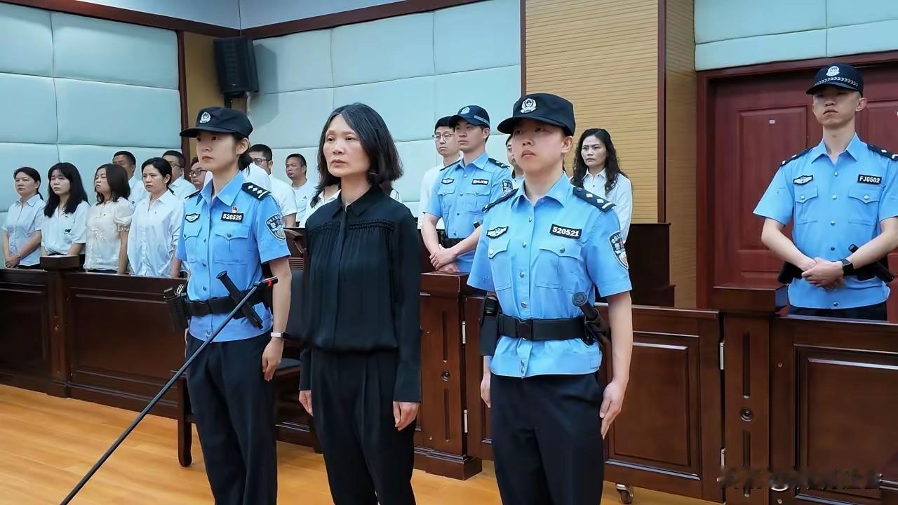 这位副厅级女干部，从2025年4月接受纪委监委的纪律审查和监察调查，到2026年